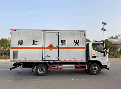 岳阳楼爆破器材运输车