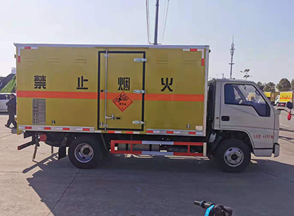 岳阳楼爆破器材运输车