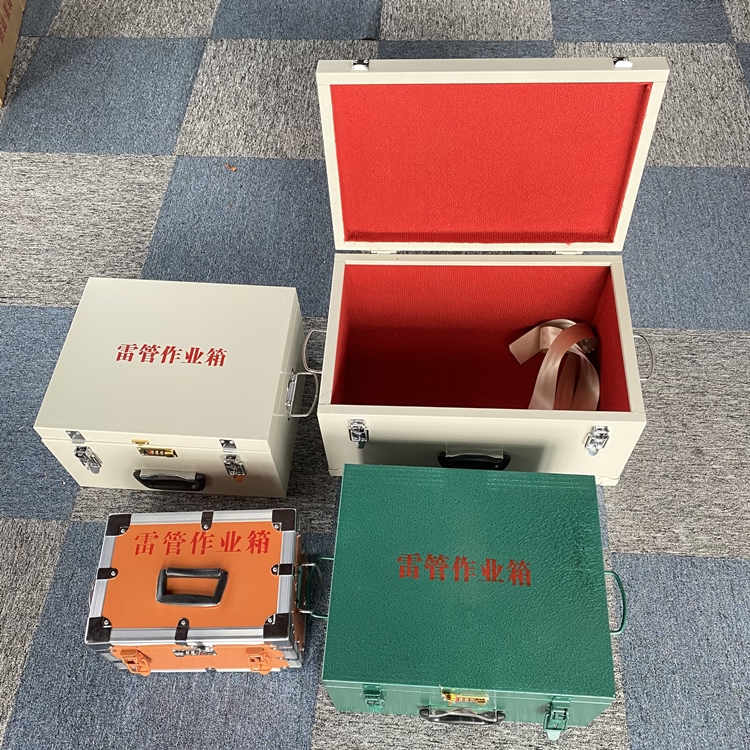 岳阳楼爆破工程作业箱如何选择？玻璃钢与传统材质的全面对比